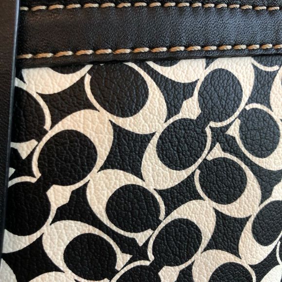 COACH - Chelsea Signature Heritage Stripe Tote. Beautiful & FLAWLESS CONDITION! - Picture 12 of 16